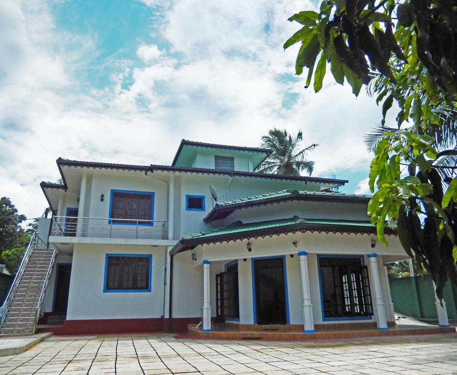 The Hotel Paradise カトゥナカヤ エクステリア 写真